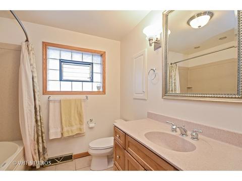 18530 Bock Rd, Lansing, IL 60438 photo 9
