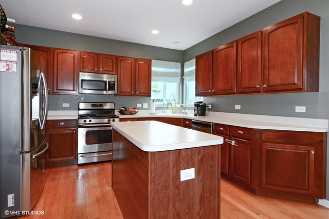 14736 Independence Dr, Plainfield, IL 60544 photo 5
