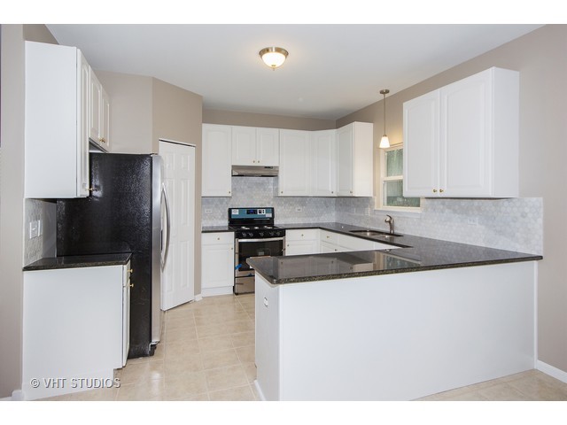 1813 Arbor Falls Dr, Plainfield, IL 60586 photo 3