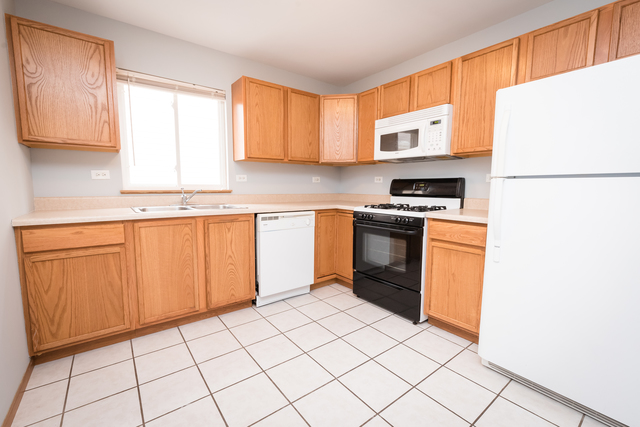 502 Timber Dr, Harvard, IL 60033 photo 4