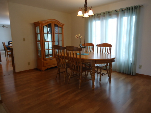 2202 N Long Ln, Mchenry, IL 60051 photo 2
