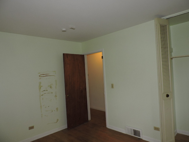 1223 Blackhawk Dr, Elgin, IL 60120 photo 7