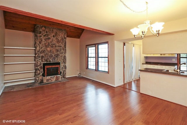 622 Dunham Rd, Gurnee, IL 60031 photo 4