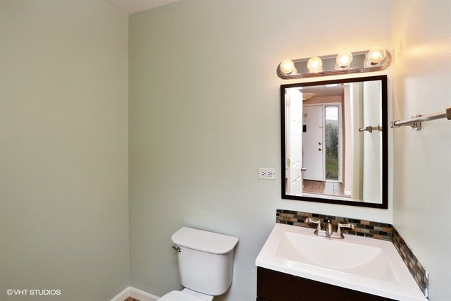622 Dunham Rd, Gurnee, IL 60031 photo 8