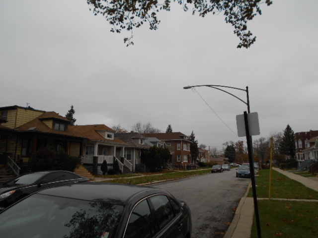 10751 S Forest Ave, Chicago, IL 60628 photo 3