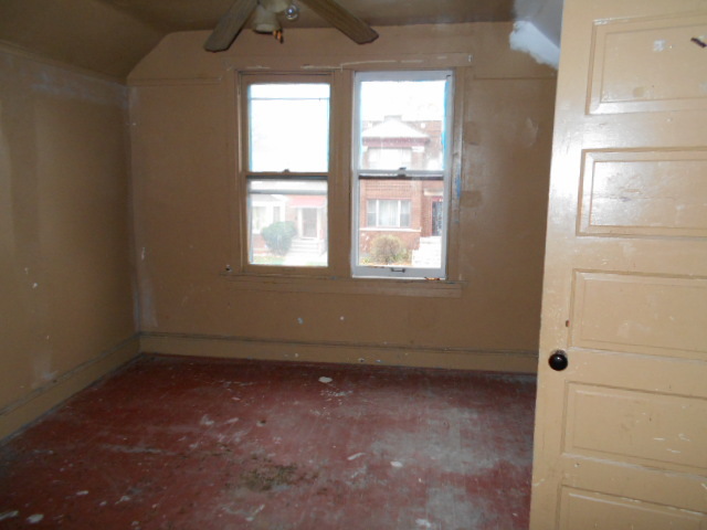 10751 S Forest Ave, Chicago, IL 60628 photo 12