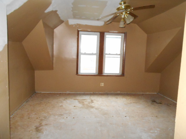 10751 S Forest Ave, Chicago, IL 60628 photo 11