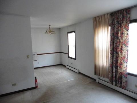 1275 N Mclean Blvd, Elgin, IL 60123 photo 5