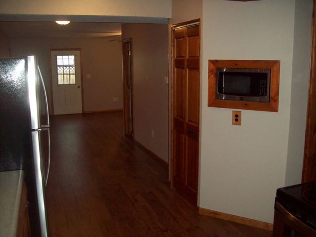 306 Depot St, Walnut, IL 61376 photo 4