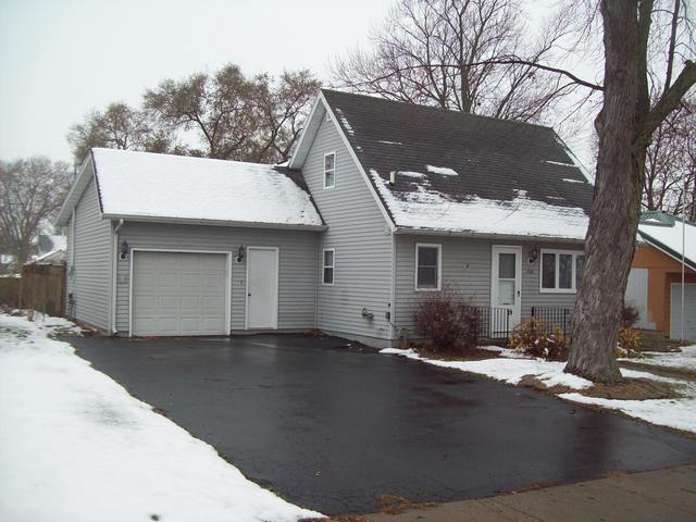 306 Depot St, Walnut, IL 61376 photo 2
