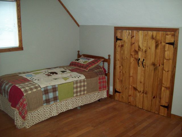 306 Depot St, Walnut, IL 61376 photo 9