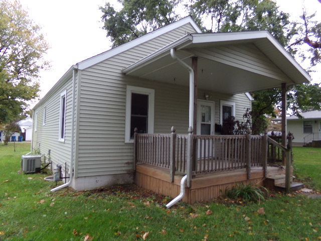 1516 S 7th Ave, Kankakee, IL 60901 photo 3