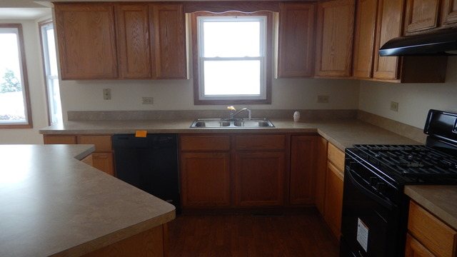 3905 Edgewater Dr, Hazel Crest, IL 60429 photo 4