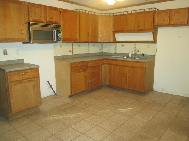 201 Susan Ln, Steger, IL 60475 photo 4