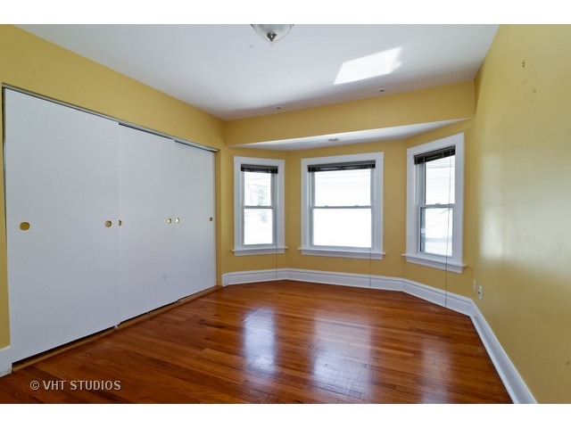 4833 W Warner Ave, Chicago, IL 60641 photo 12