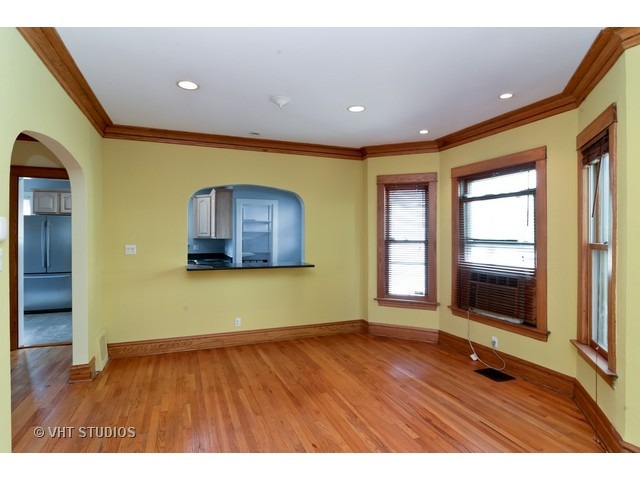 4833 W Warner Ave, Chicago, IL 60641 photo 5