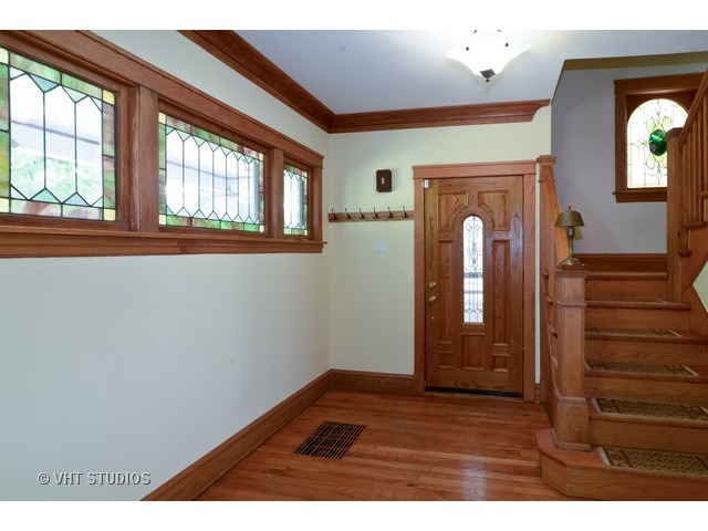 4833 W Warner Ave, Chicago, IL 60641 photo 2