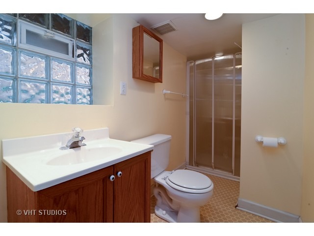 4833 W Warner Ave, Chicago, IL 60641 photo 15