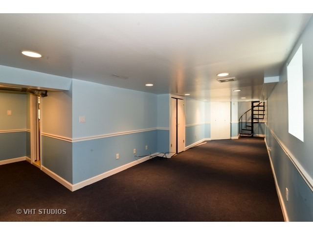 4833 W Warner Ave, Chicago, IL 60641 photo 10
