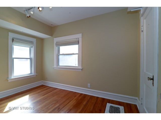 4833 W Warner Ave, Chicago, IL 60641 photo 13