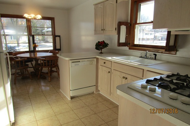 420 S Walnut St, Itasca, IL 60143 photo 5