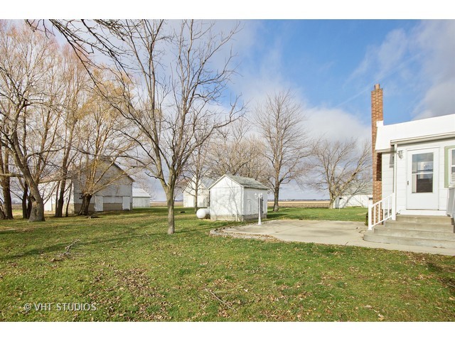 3933 E 1st Rd, Mendota, IL 61342 photo 13