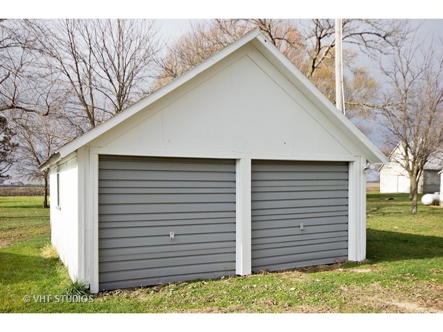 3933 E 1st Rd, Mendota, IL 61342 photo 14