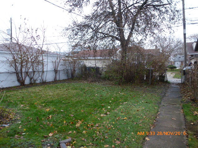 11441 S Lowe Ave, Chicago, IL 60628 photo 13