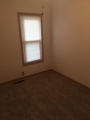 703 Jackson St, Oregon, IL 61061 photo 9