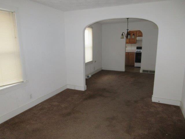 506 E 7th St, Sterling, IL 61081 photo 2