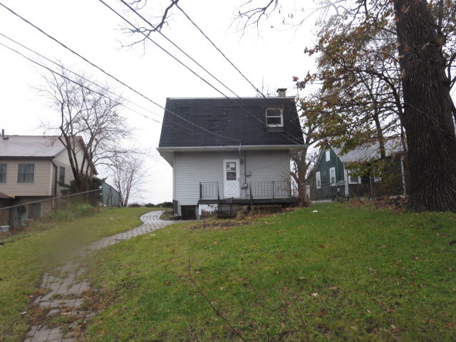 146 Eagle Point Rd, Fox Lake, IL 60020 photo 3