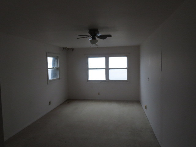 146 Eagle Point Rd, Fox Lake, IL 60020 photo 11