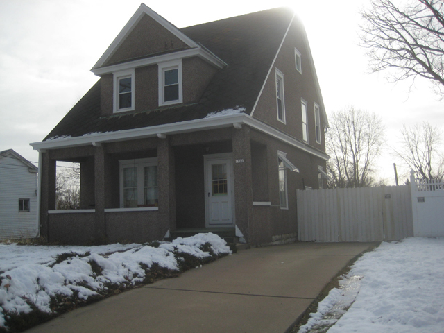1722 3rd St, Peru, IL 61354 photo 1