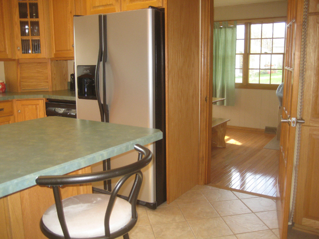 1127 Prospect Ave, Peru, IL 61354 photo 10