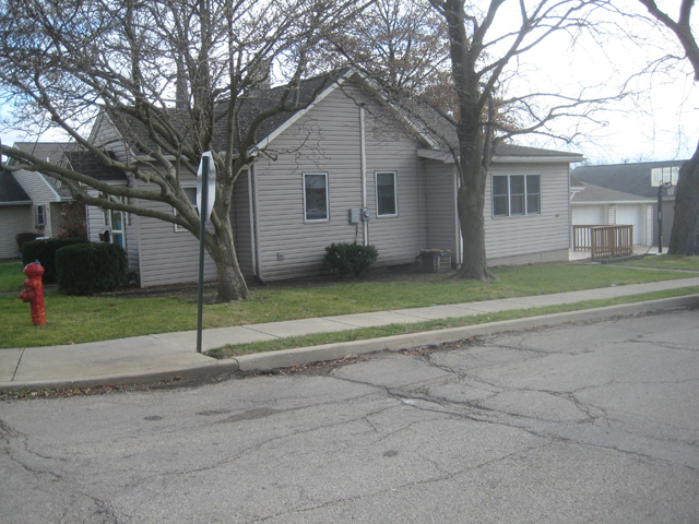1127 Prospect Ave, Peru, IL 61354 photo 17