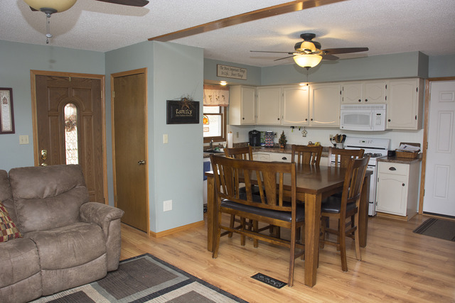 307 E North St, Morrison, IL 61270 photo 5