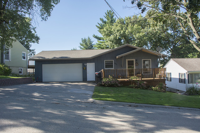 307 E North St, Morrison, IL 61270 photo 3