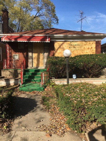 570 E 104th Pl, Chicago, IL 60628 photo 1