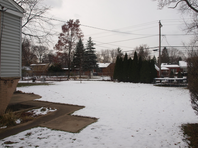 102 S Mount Prospect Rd, Mount Prospect, IL 60056 photo 2