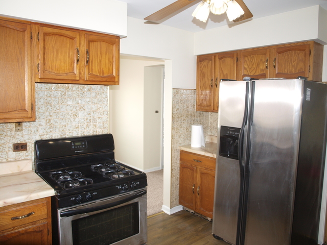 102 S Mount Prospect Rd, Mount Prospect, IL 60056 photo 5