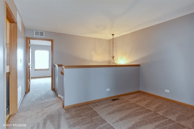 2483 Georgetown Cir, Aurora, IL 60503 photo 6