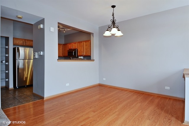 2483 Georgetown Cir, Aurora, IL 60503 photo 5