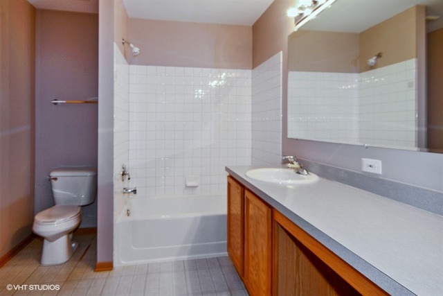 2483 Georgetown Cir, Aurora, IL 60503 photo 8