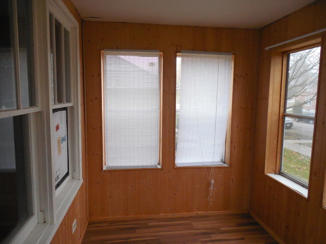 1045 S 7th Ave, Kankakee, IL 60901 photo 2