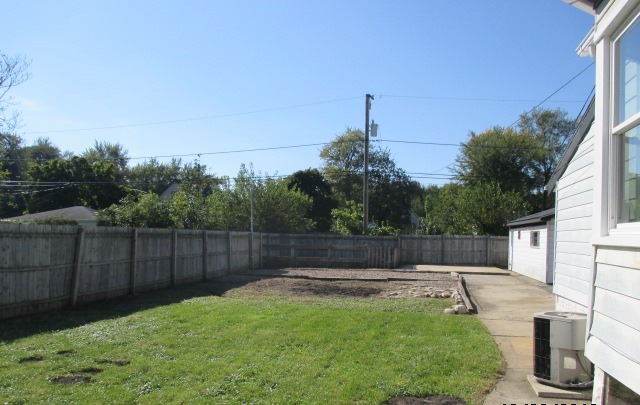 3034 Sangamon St, Steger, IL 60475 photo 9