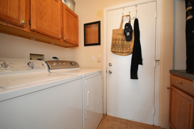 2013 Carrier Cir, Plainfield, IL 60586 photo 11