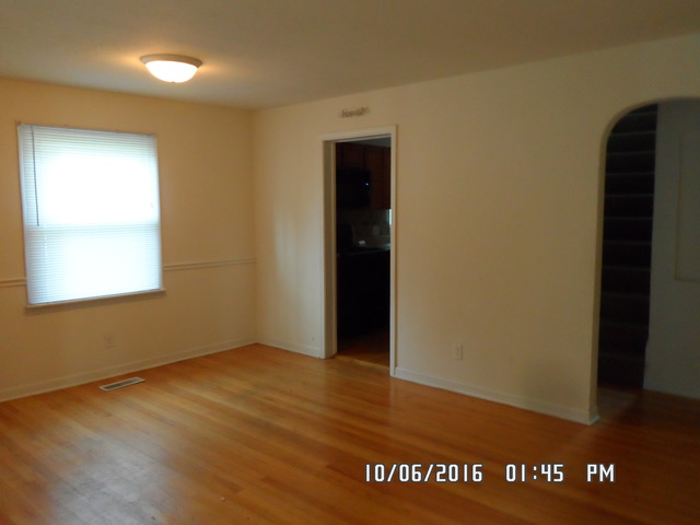 17903 Lorenz Ave, Lansing, IL 60438 photo 3