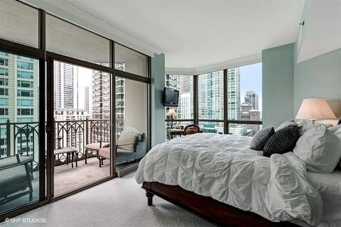 21 E Huron St #2405, Chicago, IL 60611 photo 13