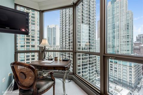 21 E Huron St #2405, Chicago, IL 60611 photo 14