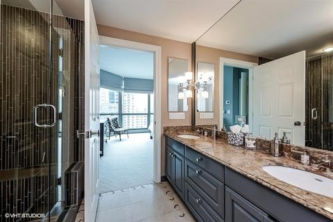 21 E Huron St #2405, Chicago, IL 60611 photo 11